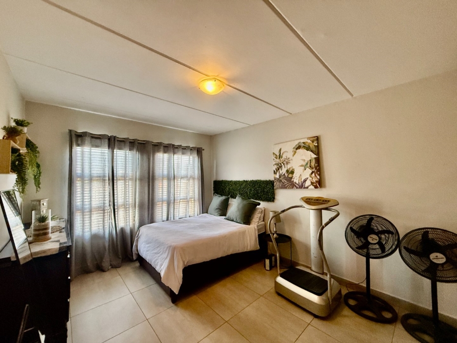To Let 3 Bedroom Property for Rent in Melodie North West
